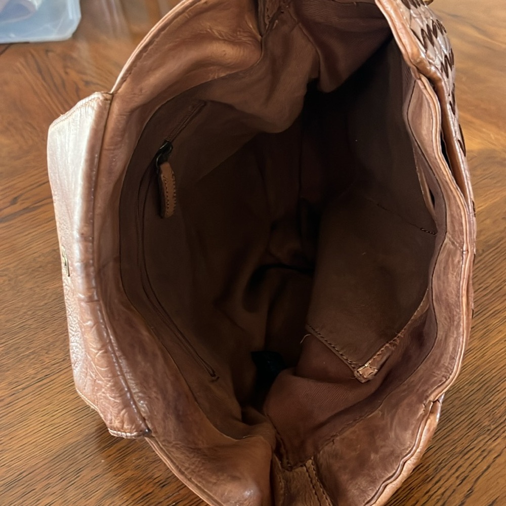 Genuine Leather Shoulder Bag - Picture 9 of 11